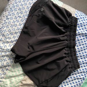 lululemon cheeky hotty hot athletica shorts